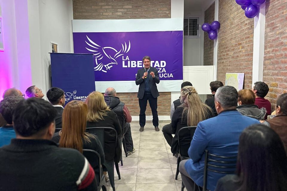 Peluc inauguró una nueva sede libertaria en Santa Lucía