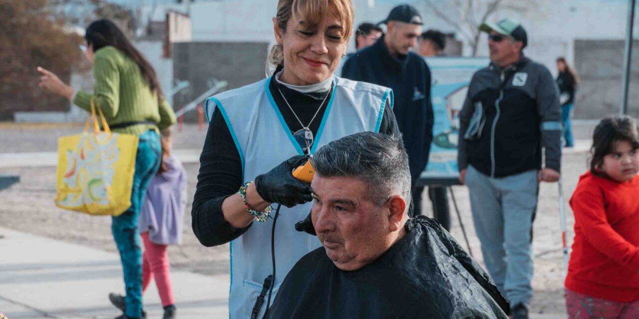 Rawson desembarca en Sierra Morada con trámites, asesoramiento y beneficios para los vecinos