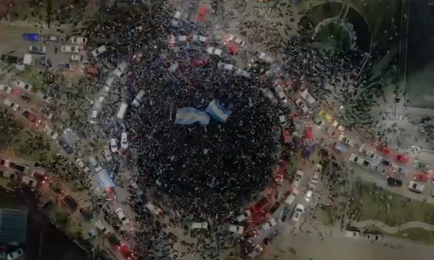 El fin del mundo también festeja: Río Grande celebra la heroica victoria argentina ante Inglaterra