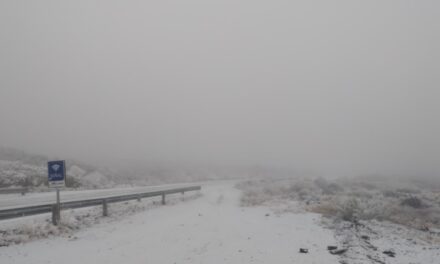 El hielo complica la circulación: Hay dos rutas intransitables en Iglesia