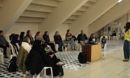 Capacitan a familias y entrenadores para fortalecer la formación de jóvenes deportistas