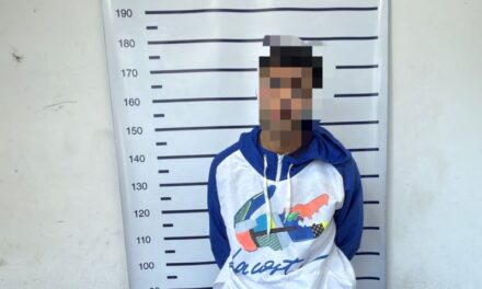 Se escapó al ver a la Policía y descubrieron que tenía pedido de captura