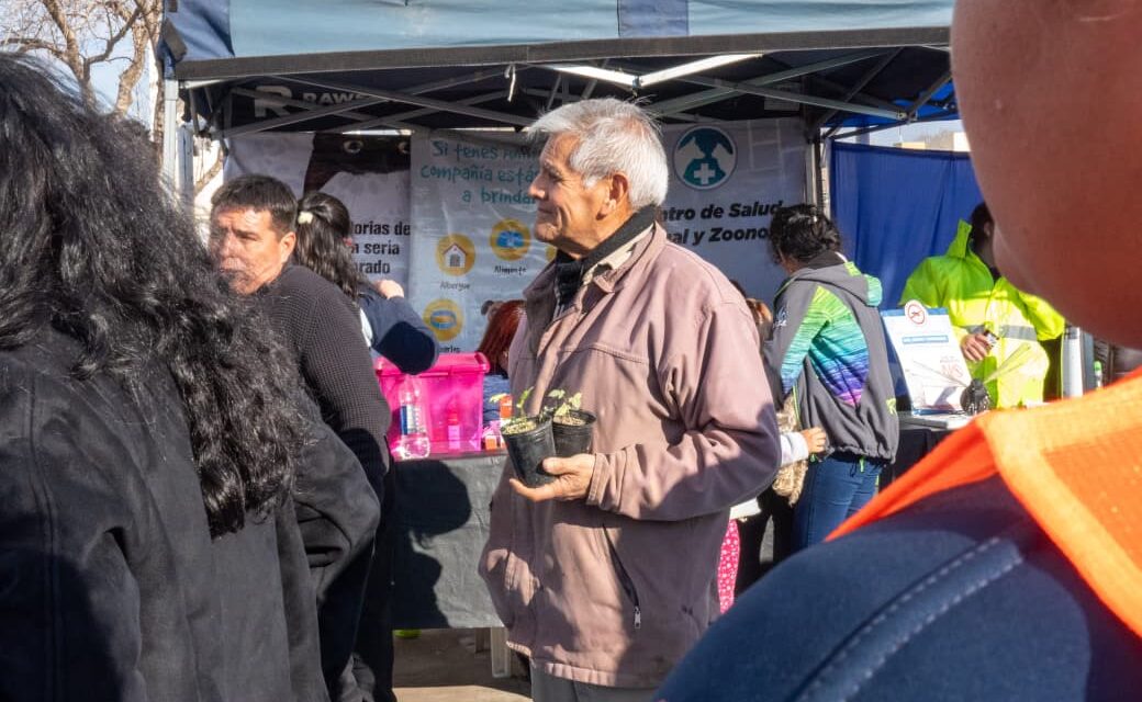 «Rawson en Comunidad» llega a Villa 17 de Agosto con trámites, servicios y actividades gratuitas
