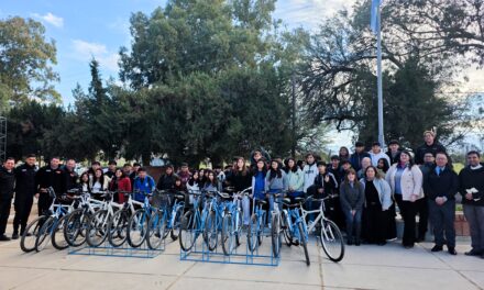 Bicicletas con una segunda oportunidad: internos del Penal restauraron rodados para alumnos de una escuela de Jáchal