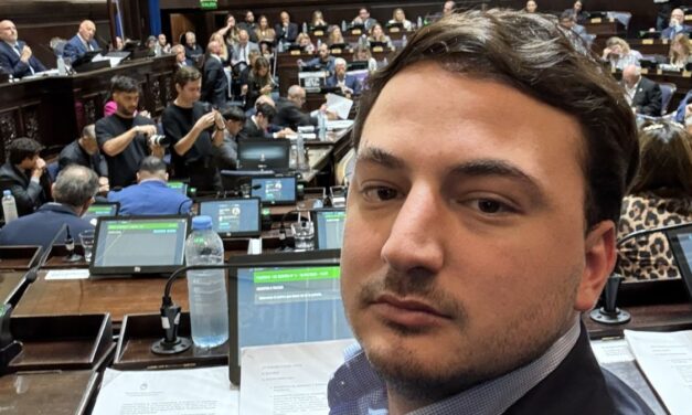 Legisladores libertarios impulsan aranceles para extranjeros en hospitales y universidades bonaerenses