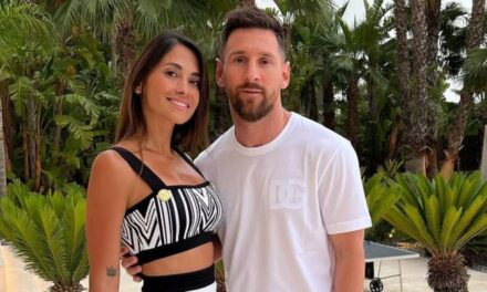 Messi llegó a Argentina, aterrizó en Rosario y descansará con su familia