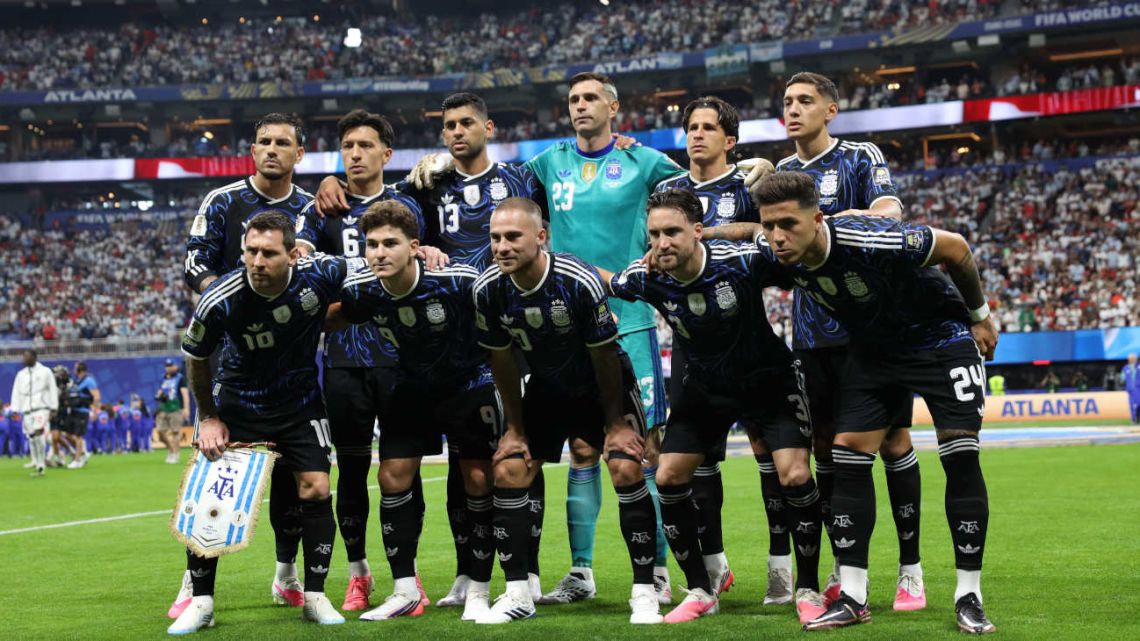 Selección Argentina: ¿Qué jugadores cumplieron un ciclo y quiénes se afianzan rumbo al Mundial 2030?