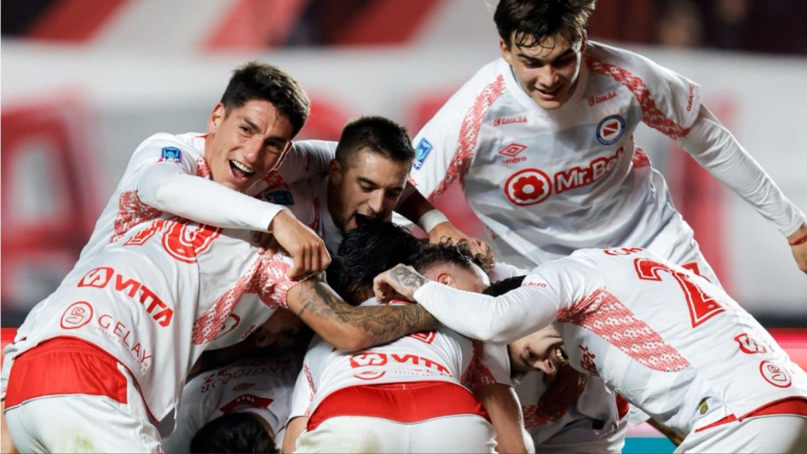 Argentinos Juniors goleó a Estudiantes de Río Cuarto por el Clausura 2026