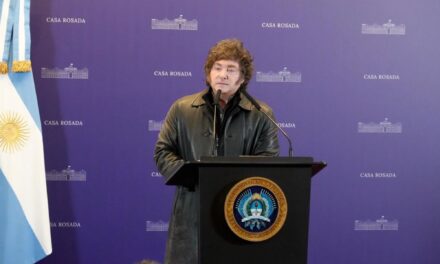 El Presidente convocó hoy a los legisladores de La Libertad Avanza para explicar los detalles de la reforma de la Carta Orgánica del Banco Central