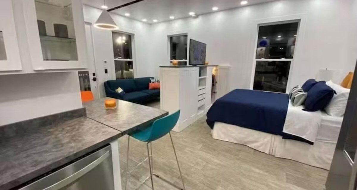 Así es la casa de 37 metros cuadrados en la que vive Elon Musk: cómo es por dentro