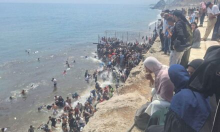 España refuerza la frontera tras una nueva avalancha de inmigrantes desde Marruecos