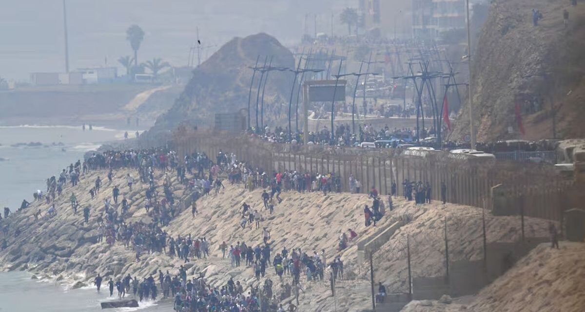 Ceuta, desbordada por la ola migratoria: piden declarar la emergencia por colapso en la ciudad