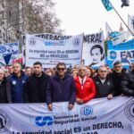 la CGT se plegó a la marcha de jubilados