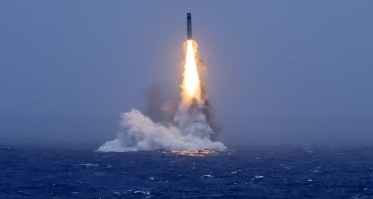 China lanzó un misil desde un submarino y provoca alertas en el Pacífico
