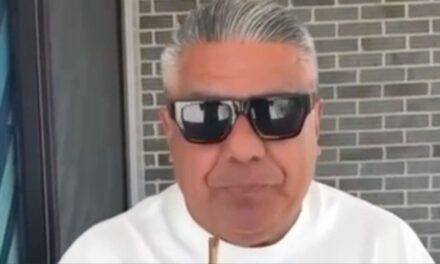 Claudio «Chiqui» Tapia celebró la clasificación argentina con un video pero un insólito error captó la atención de los seguidores