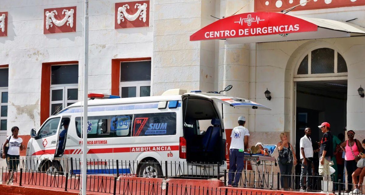 La grave crisis sanitaria de Cuba se profundiza con médicos al límite y equipos fuera de servicio