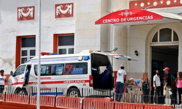 La grave crisis sanitaria de Cuba se profundiza con médicos al límite y equipos fuera de servicio