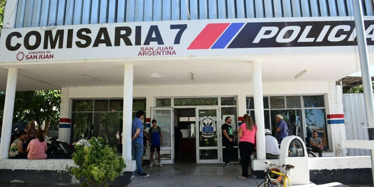 Pocito: Entró a un taller para robar herramientas, pero el dueño lo encontró escondido