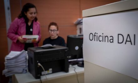Aumentan el subsidio para Docentes Auxiliares Integradores que acompañan a estudiantes con discapacidad