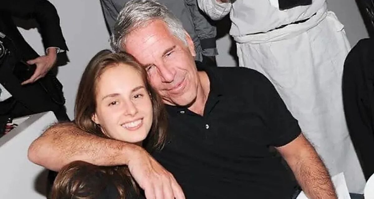 Quién es la mujer que podría heredar una buena parte del patrimonio de Jeffrey Epstein