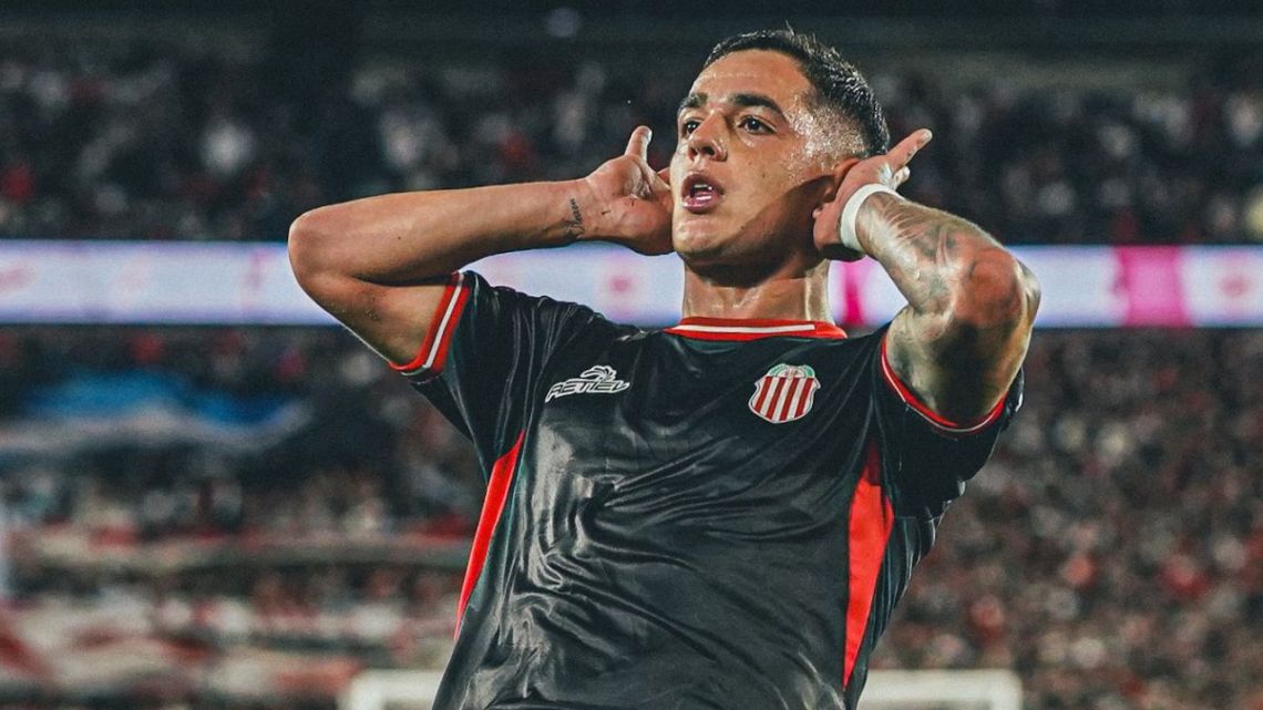 Ídolos con prontuario: ¿Qué hacen los clubes cuando la pelota choca con la realidad?