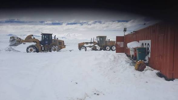 Los Azules desmovilizó preventivamente a 37 trabajadores por el intenso temporal en la cordillera