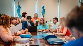 Docentes analizarán una nueva oferta salarial y definirán el próximo lunes