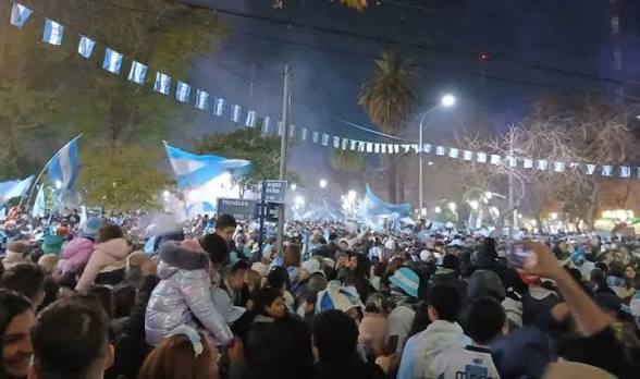 Festejos por Argentina: hubo 24 detenidos y secuestraron vehículos en el centro
