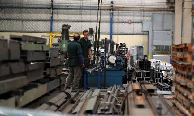 Industriales advierten por el aumento del costo del gas y la caída de la actividad