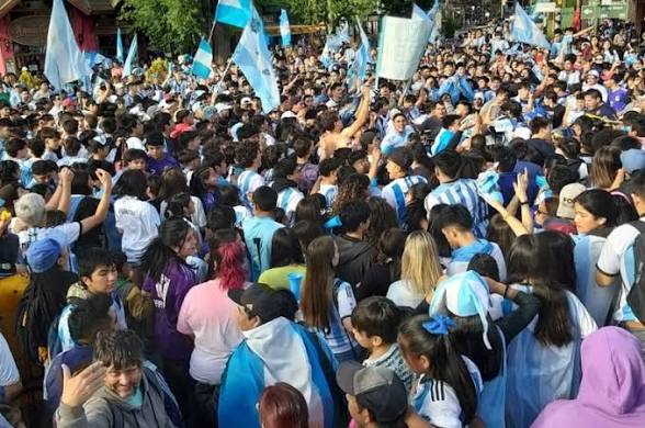 Operativo especial para el partido de Argentina: reforzarán la seguridad en Plaza 25 y la Peatonal