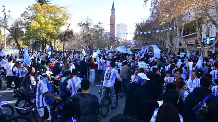 Más de 200 policías custodiarán el centro por el partido de la Selección Argentina