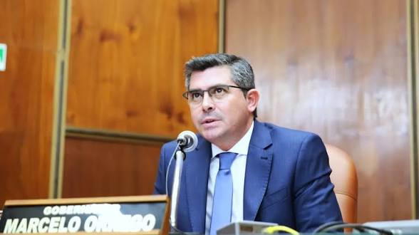 Tras la tragedia aérea en Valle Fértil, el gobernador Marcelo Orrego acompañó a las familias de las víctimas