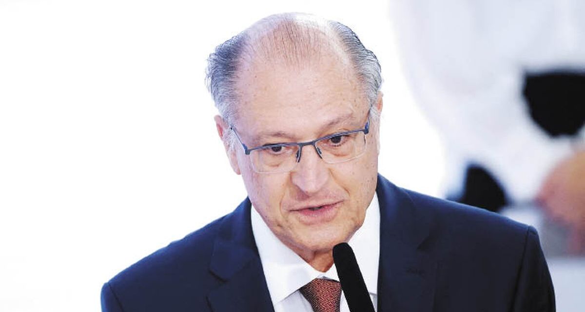 El vicepresidente de Brasil afirmó que Javier Milei perjudica a la Argentina