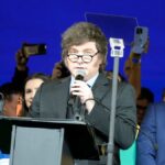 El principal juez de Brasil le respondió a Javier Milei por haber calificado de basura calva a Alexandre de Moraes