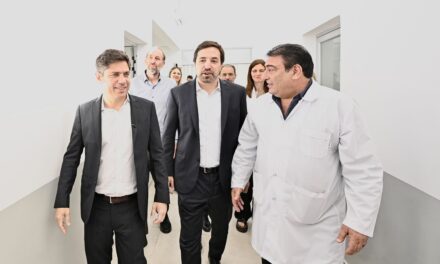 Crea un Sistema Integrado de Salud y vuelve a impulsar el laboratorio estatal de medicamentos