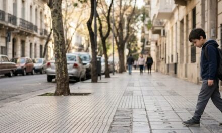 Un estudio dice que los chicos que contaban baldosas o escalones para pasar el tiempo desarrollaron una habilidad clave