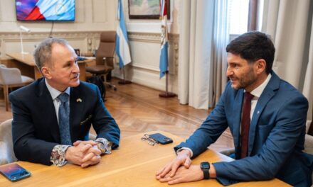 Maximiliano Pullaro y Pablo Javkin valoraron la decisión de Estados Unidos de eliminar el alerta especial para Rosario
