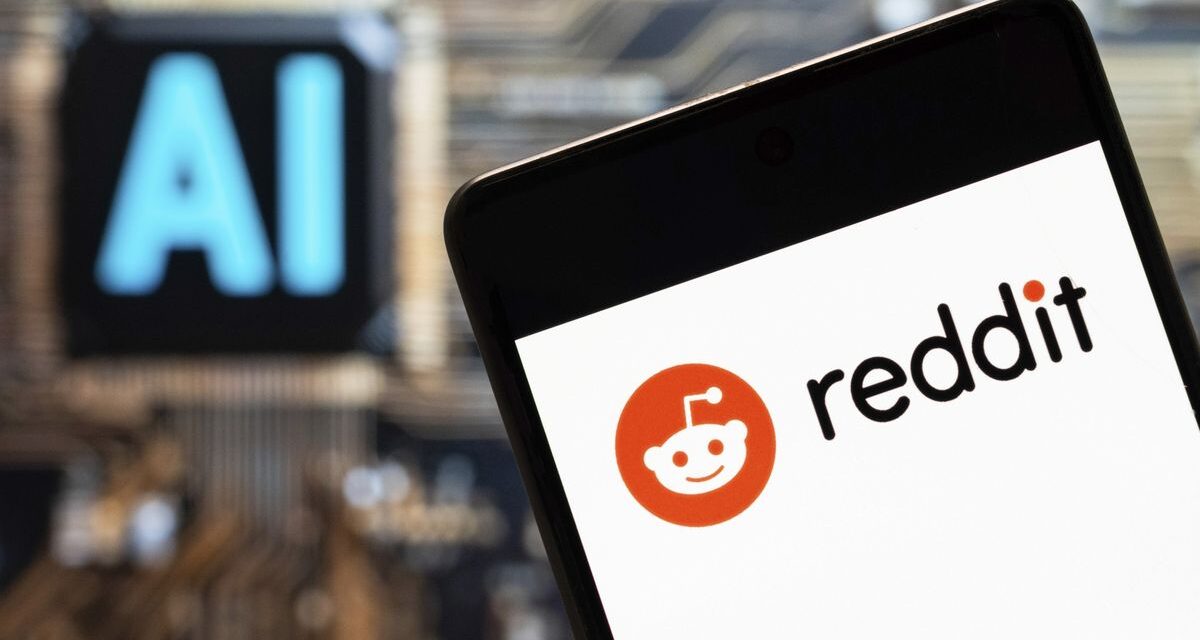 Reddit usa Inteligencia Artificial para combatir el spam creado por bots