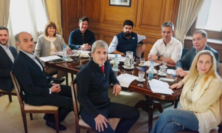 El Gobierno volvió a reunir a la mesa política para definir la agenda legislativa que enviará al Congreso