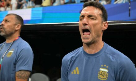 Los canales de televisión argentinos se unieron para difundir una versión del Himno nacional cantado por la Selección