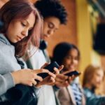 Reino Unido impondrá un toque de queda en redes sociales para adolescentes de 16 y 17 años