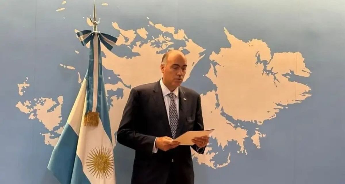 El embajador argentino negó que haya una campaña antiargentina en España