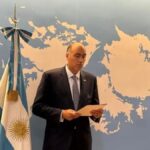 El embajador argentino negó que haya una campaña antiargentina en España