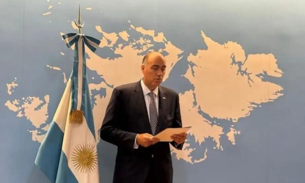 El embajador argentino negó que haya una campaña antiargentina en España