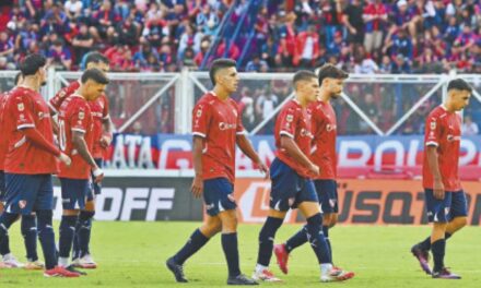 En medio de la crisis y del “que se vayan todos”, Independiente eligió DT