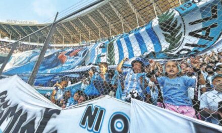 Hinchas al borde de un ataque de nervios