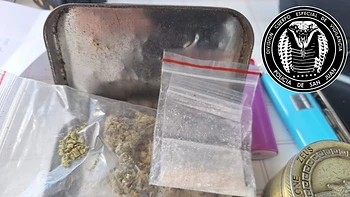 Lo encontraron en pleno centro con marihuana y una sustancia que investigan como posible MDMA