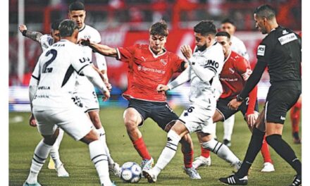 Independiente apenas empató en el debut de Viera