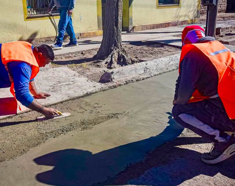 Santa Lucía avanza con trabajos para mejorar la seguridad vial en Villa Manuelita