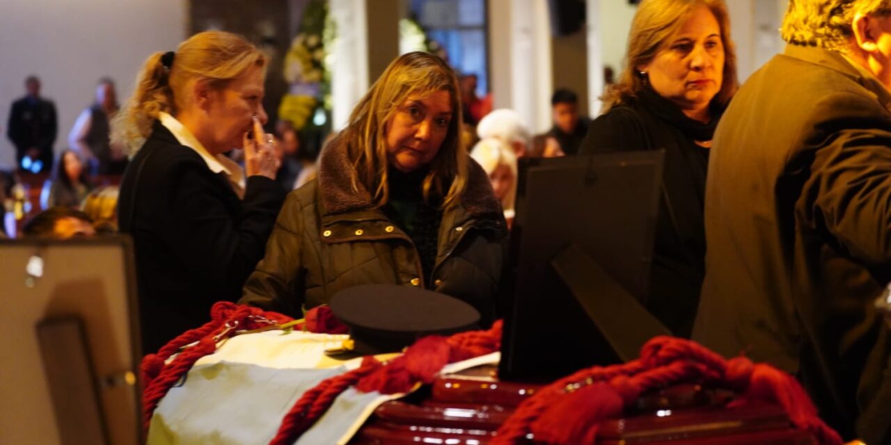 Entre lágrimas y aplausos, San Juan despidió a sus servidores públicos